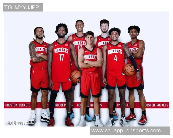 火箭队训练气氛愉快亚当斯谢泼德申京笑容满面展现团队精神 火箭队训练气氛愉快亚当斯谢泼德申京笑容满面展现团队精神