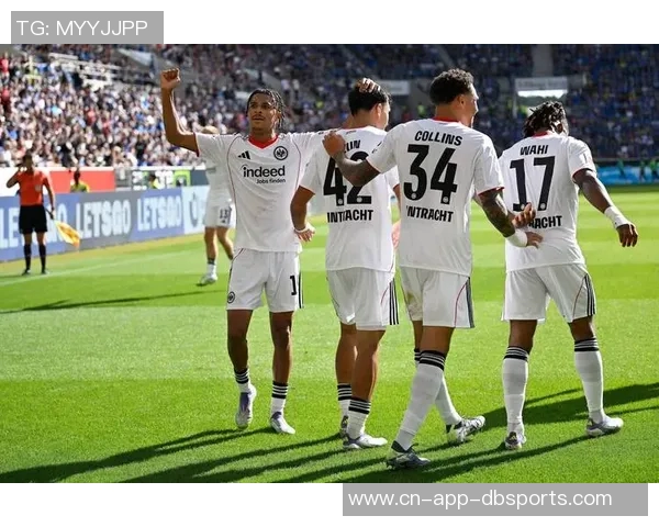 法兰克福主帅强调防守重要性6轮德甲失16球需警惕错误惩罚 法兰克福主帅强调防守重要性6轮德甲失16球需警惕错误惩罚