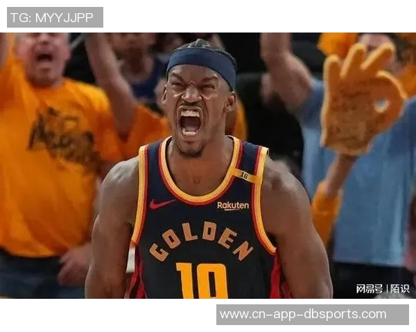 损友行为引发争议巴特勒罚球遭坑瞬间疑惑不解原地愣神 损友行为引发争议巴特勒罚球遭坑瞬间疑惑不解原地愣神