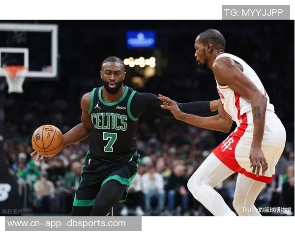 杰伦布朗强调球队需提升防守以应对对手二次进攻得分挑战
