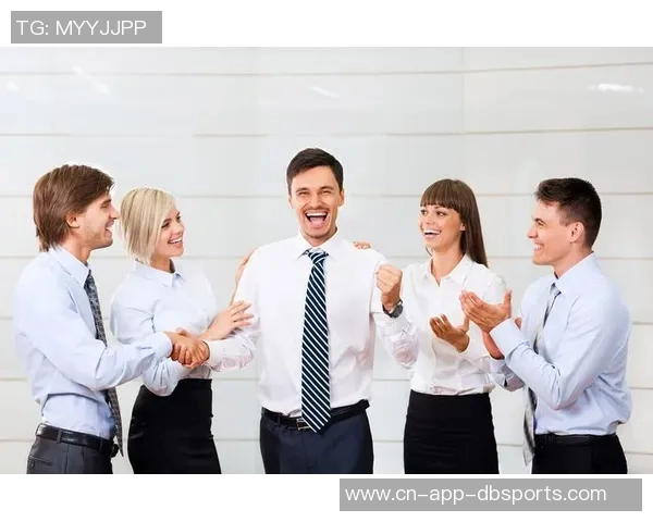 小曼奇尼喜获国家队首球强调团队胜利才是最重要的