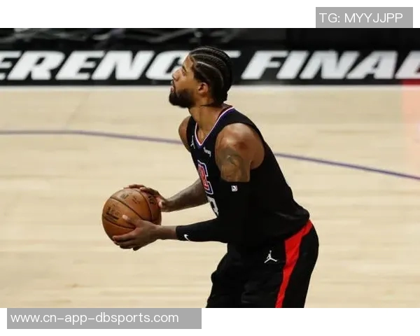 保罗乔治预计将在下周的某个时刻正式回归赛季首秀引发期待 保罗乔治预计将在下周的某个时刻正式回归赛季首秀引发期待