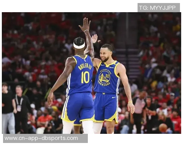 库里赞罗林斯无畏表现感到高兴但又有些不满的复杂心情